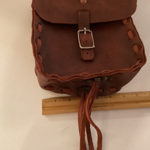 Hand crafted leather bag with fringe - Picture 8 of 13